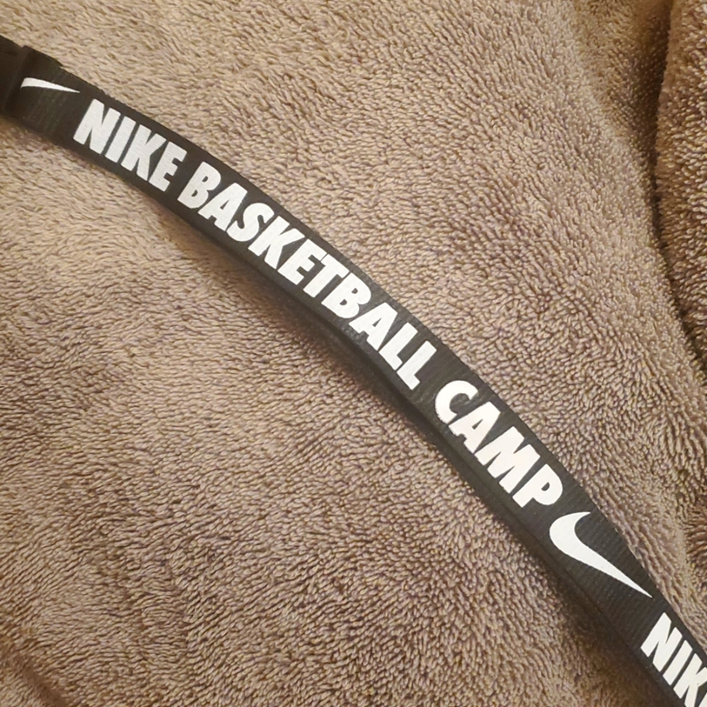 Nike Black and White Detachable Lanyard - Picture 5 of 5